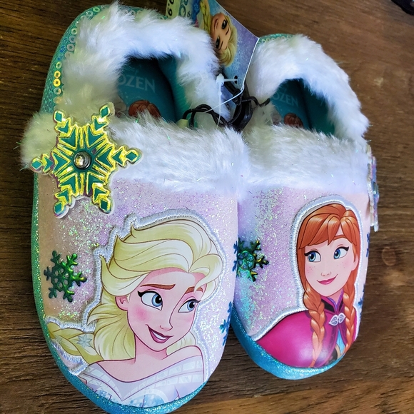 Disney Frozen Anna and Elsa girls slippers - Picture 8 of 8